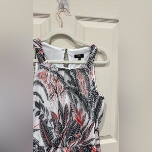 ILE NEW YORK 
SIZE 8